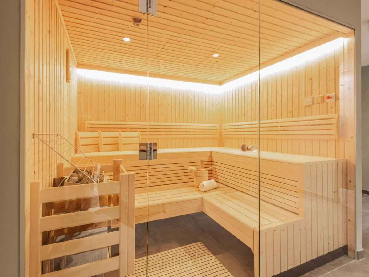 Fantastic Chalet With Sauna Niedernsill Exterior foto
